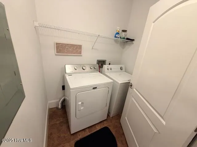 $1,400 | 1904 Covengton Way, Unit 203, Greenville, NC 27858