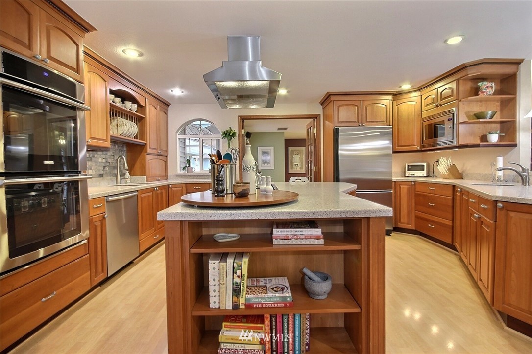 15522 207th Place Southeast Renton, WA 98059 - Photo 11 of 39 Gallery Image 11