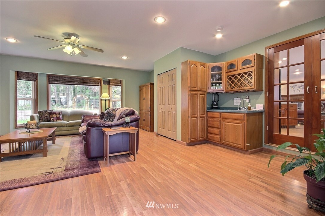 15522 207th Place Southeast Renton, WA 98059 - Photo 16 of 39 Gallery Image 16