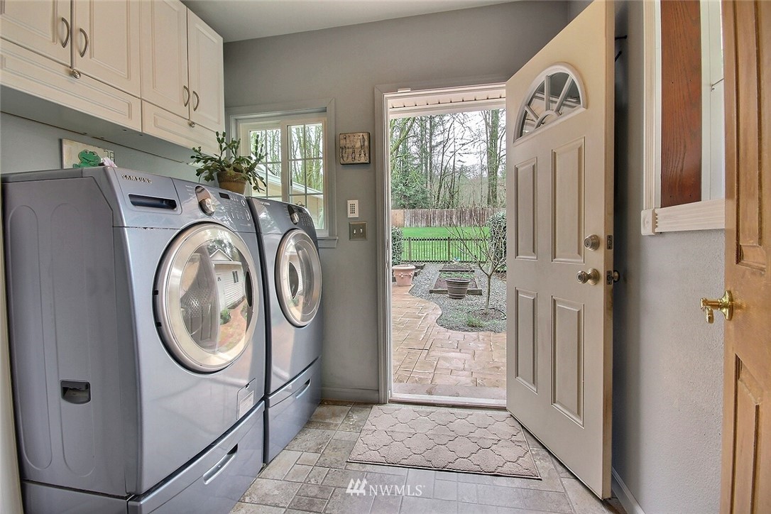 15522 207th Place Southeast Renton, WA 98059 - Photo 17 of 39 Gallery Image 17