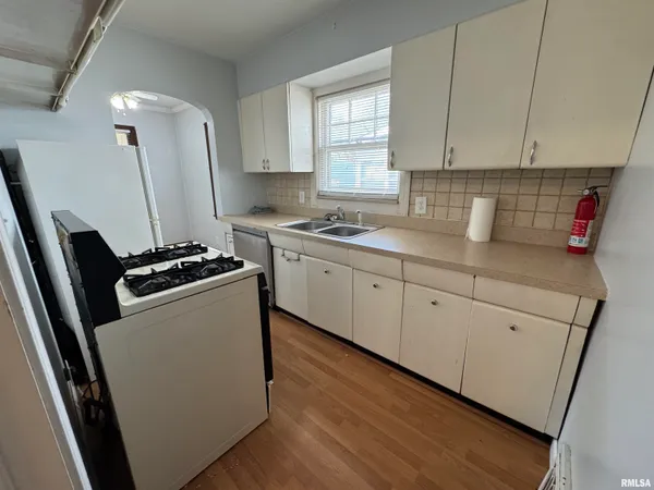 $99,900 | 2537 South 5th Street, Springfield, IL 62703