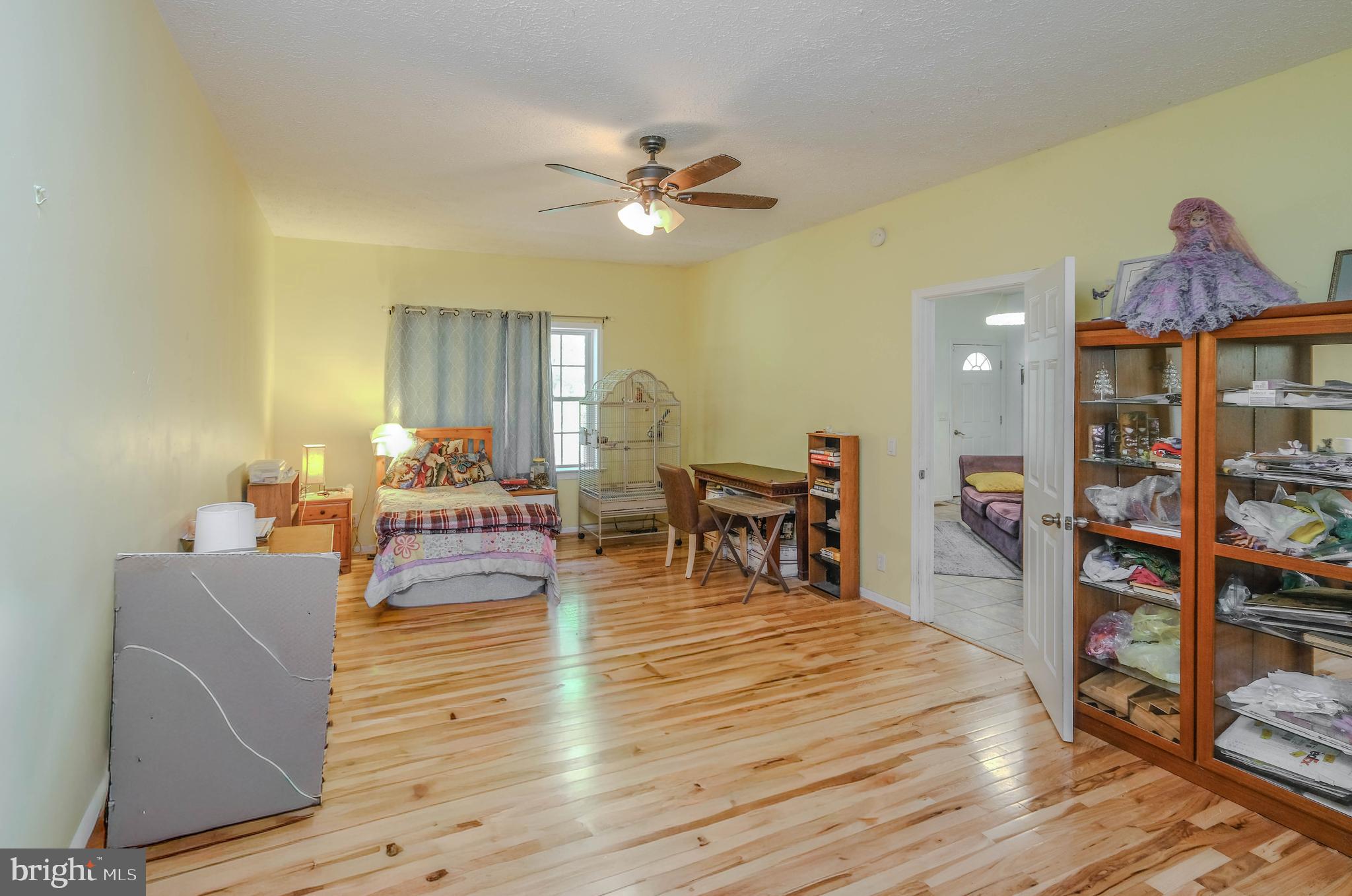 1195 Shangri-La Road Bentonville, VA 22610 - Photo 26 of 64 a living room with furniture and a wooden floor