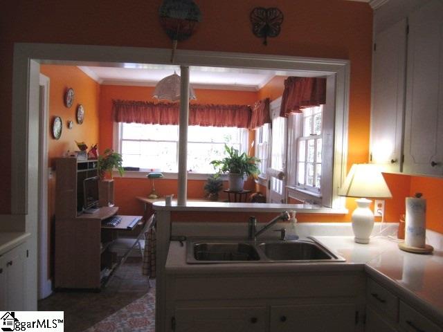 600 Cedar Street Clinton, SC 29325 - Photo 13 of 27