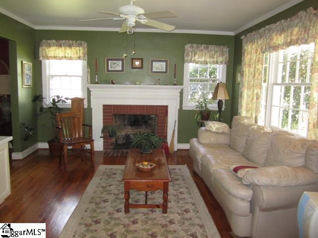 600 Cedar Street Clinton, SC 29325 - Photo 3 of 27