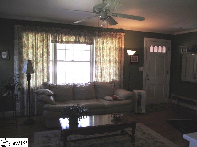 600 Cedar Street Clinton, SC 29325 - Photo 6 of 27
