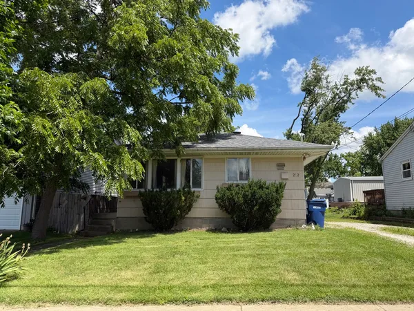 $249,900 | 212 East Kansas Street, Elburn, IL 60119