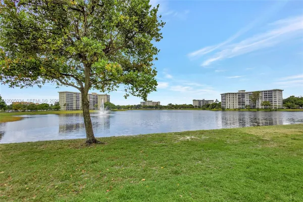 $2,400 | 3091 North Course Drive, Unit 702, Pompano Beach, FL 33069