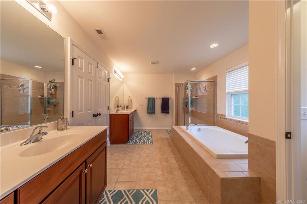 427 Glandon Court Fort Mill, SC 29708 - Photo 22 of 36 Gallery Image 22