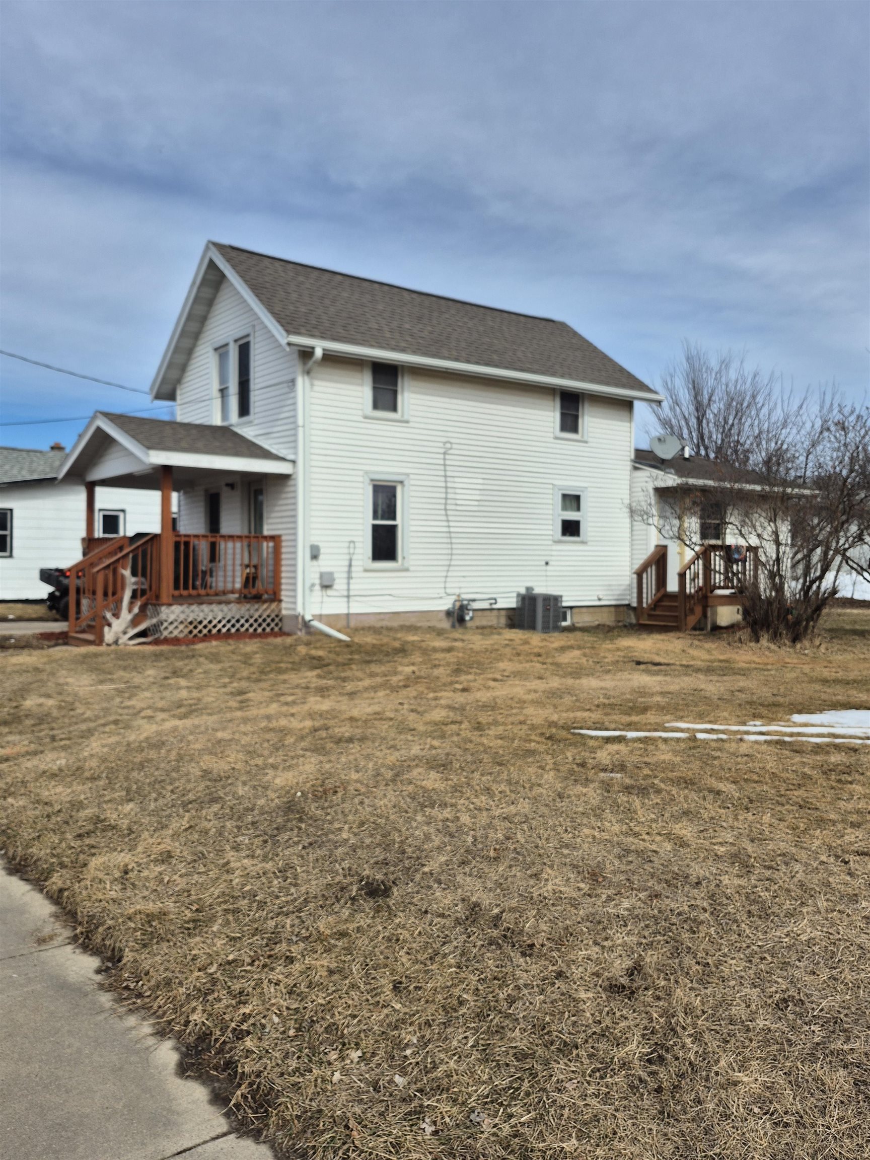 629 Stelting Street Sparta, WI 54656 - Photo 3 of 25