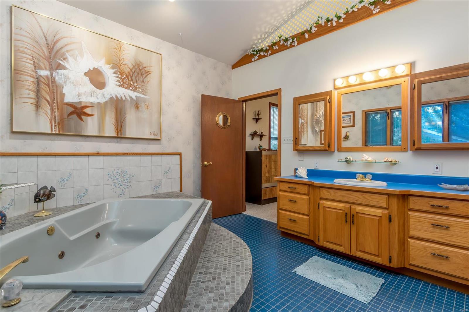 5136 Heege Road St. Louis, MO 63123 - Photo 16 of 21 Gallery Image 16