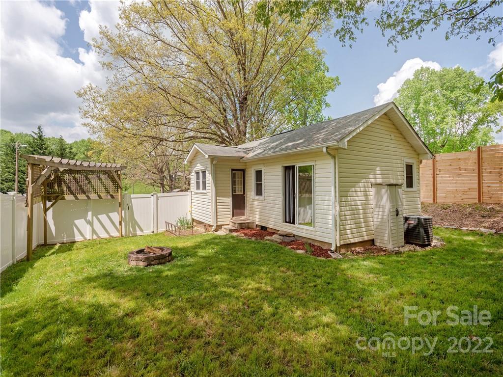 71 New Salem Road Swannanoa, NC 28778 - Photo 11 of 12 Gallery Image 11