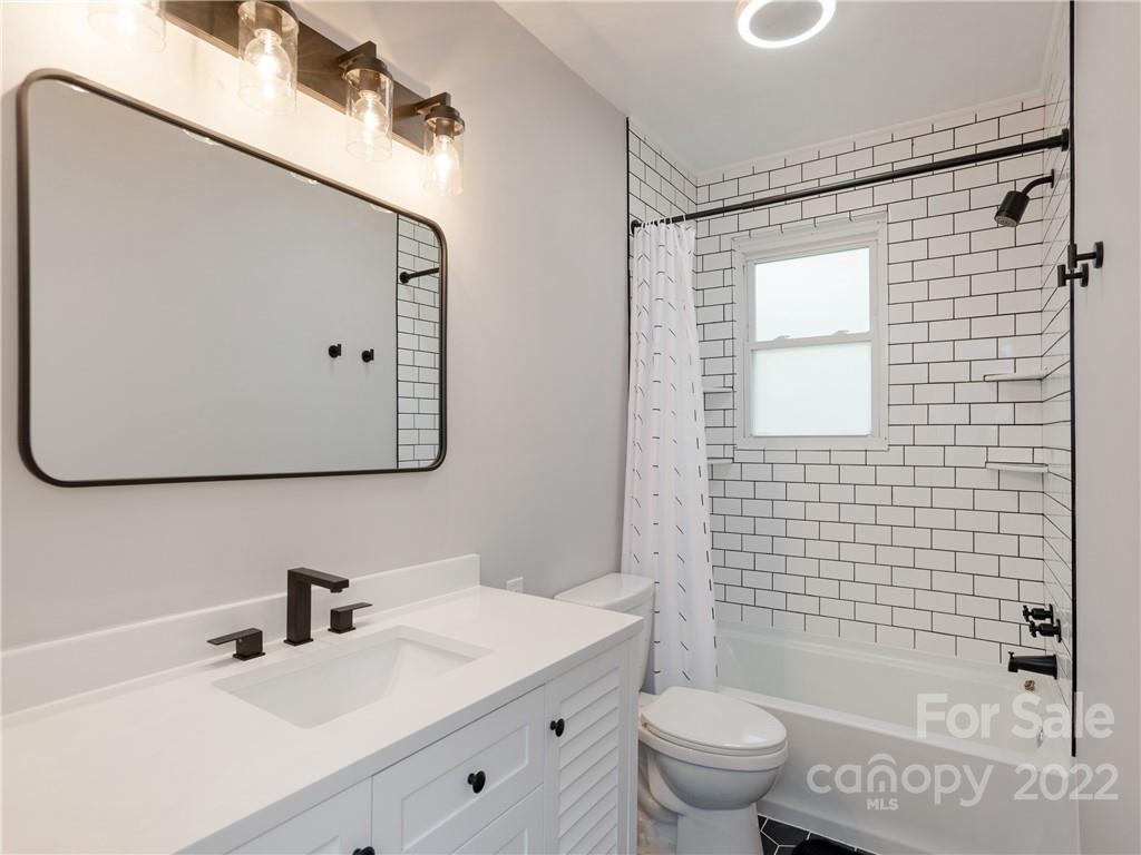 71 New Salem Road Swannanoa, NC 28778 - Photo 8 of 12 Gallery Image 8