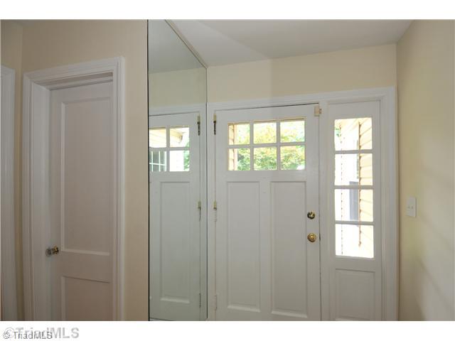 2528 Robinhood Road Winston-Salem, NC 27104 - Photo 2 of 14 Entry.