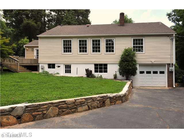 2528 Robinhood Road Winston-Salem, NC 27104 - Photo 14 of 14 Exterior Back.