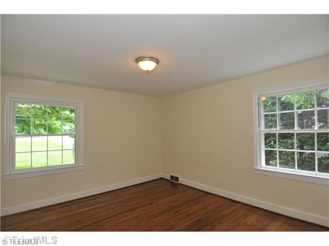 2528 Robinhood Road Winston-Salem, NC 27104 - Photo 10 of 14 2nd Bedroom.