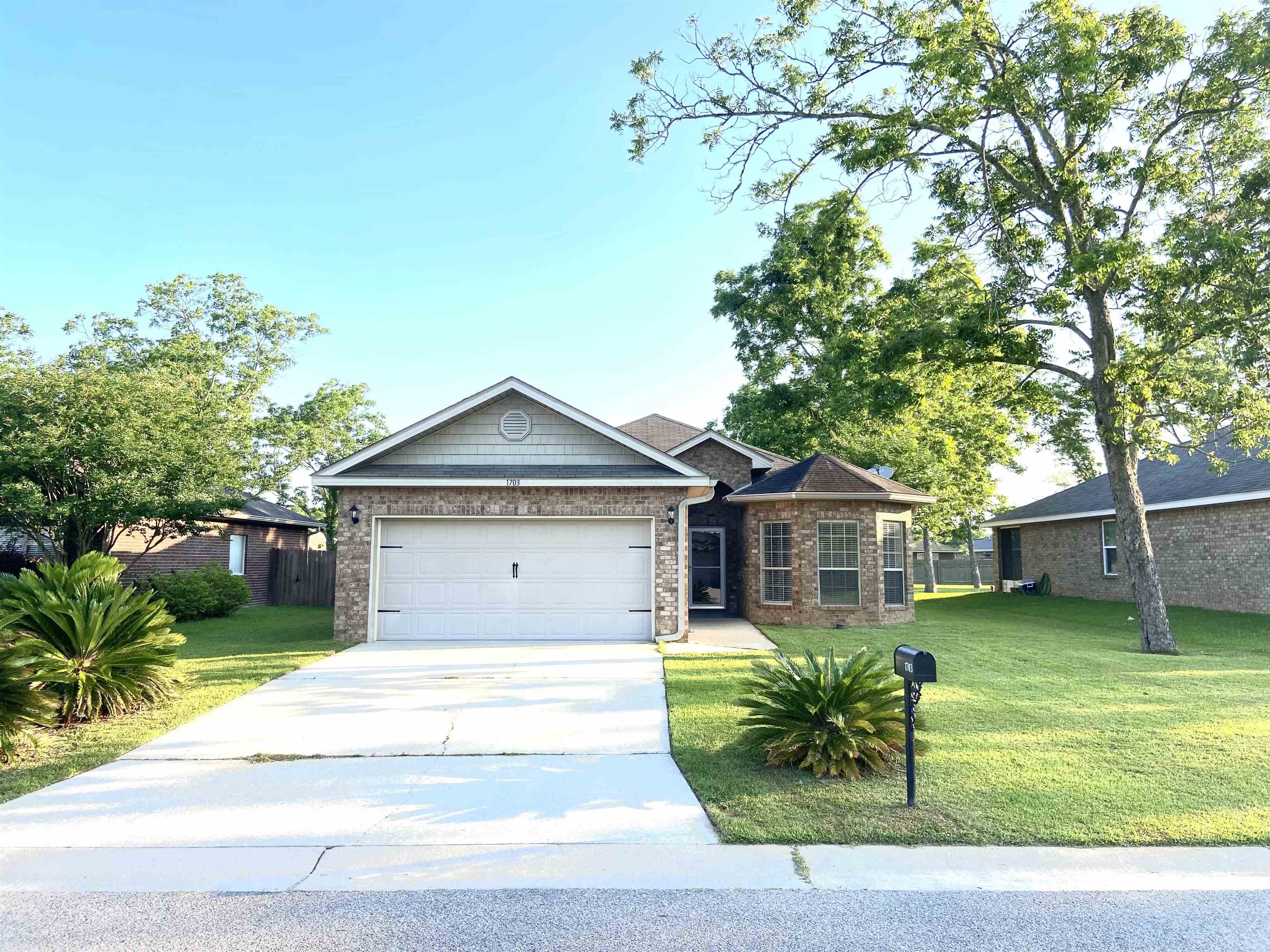 1703 Abbey Loop Foley, AL 36535 - Photo 1 of 16