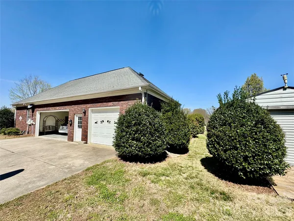 $486,800 | 14158 Elm Street, Stanfield, NC 28163