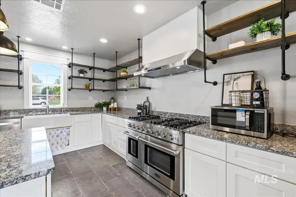 $475,000 | 1750 American Legion Boulevard, Mountain Home, ID 83647
