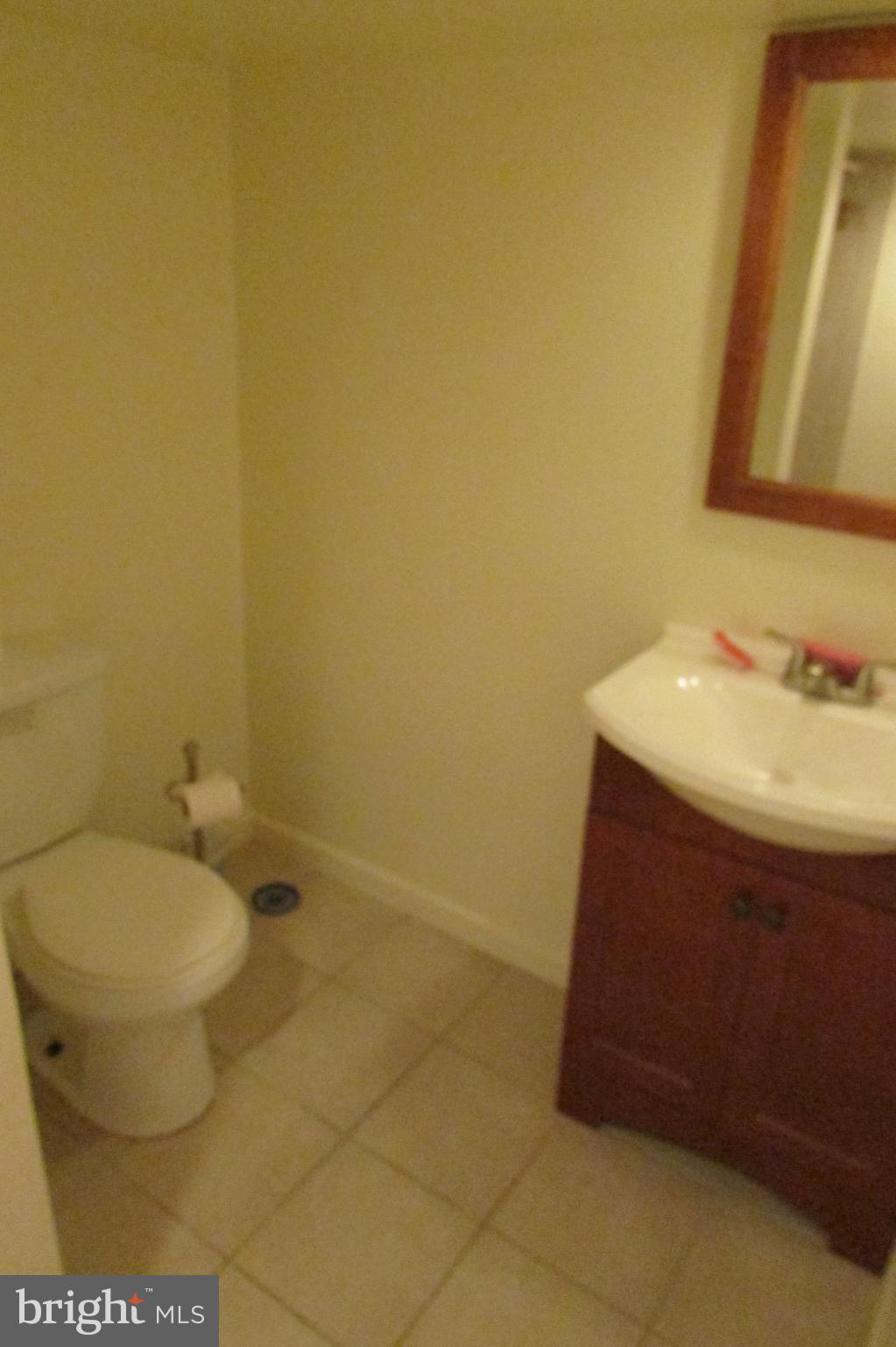 3661 Hineline Road Baltimore, MD 21229 - Photo 16 of 25 Bath