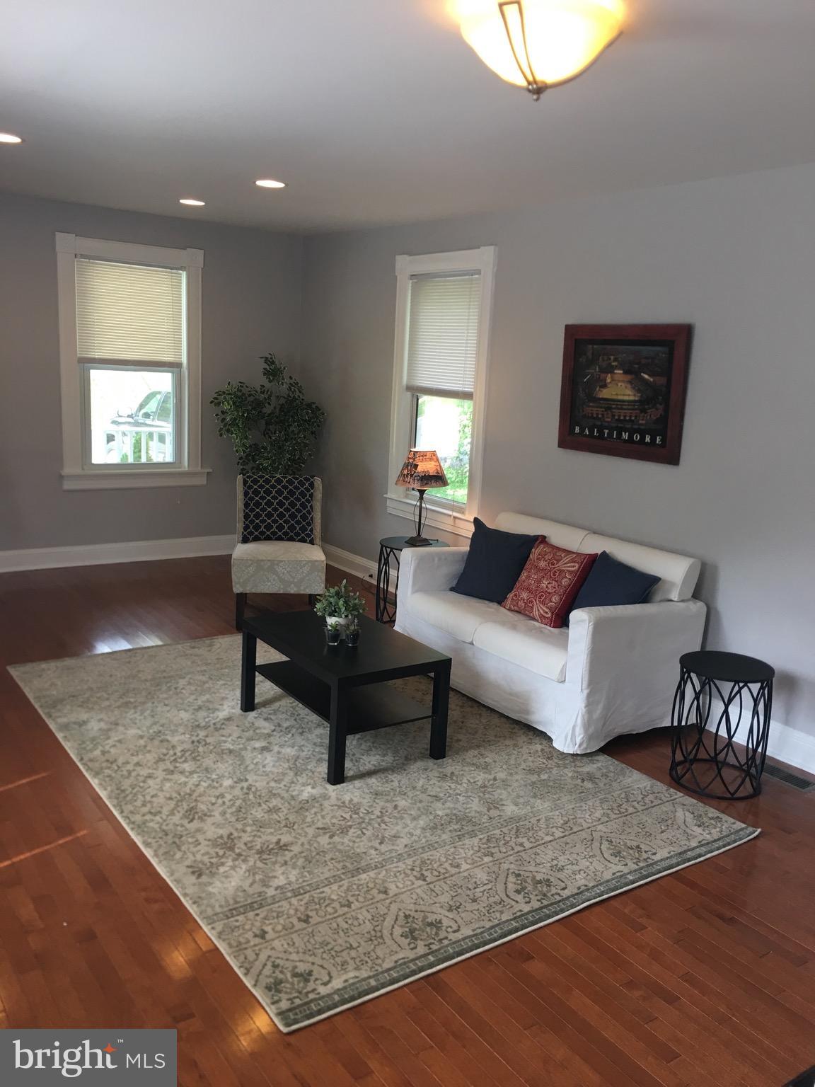 3661 Hineline Road Baltimore, MD 21229 - Photo 25 of 25 Living Room