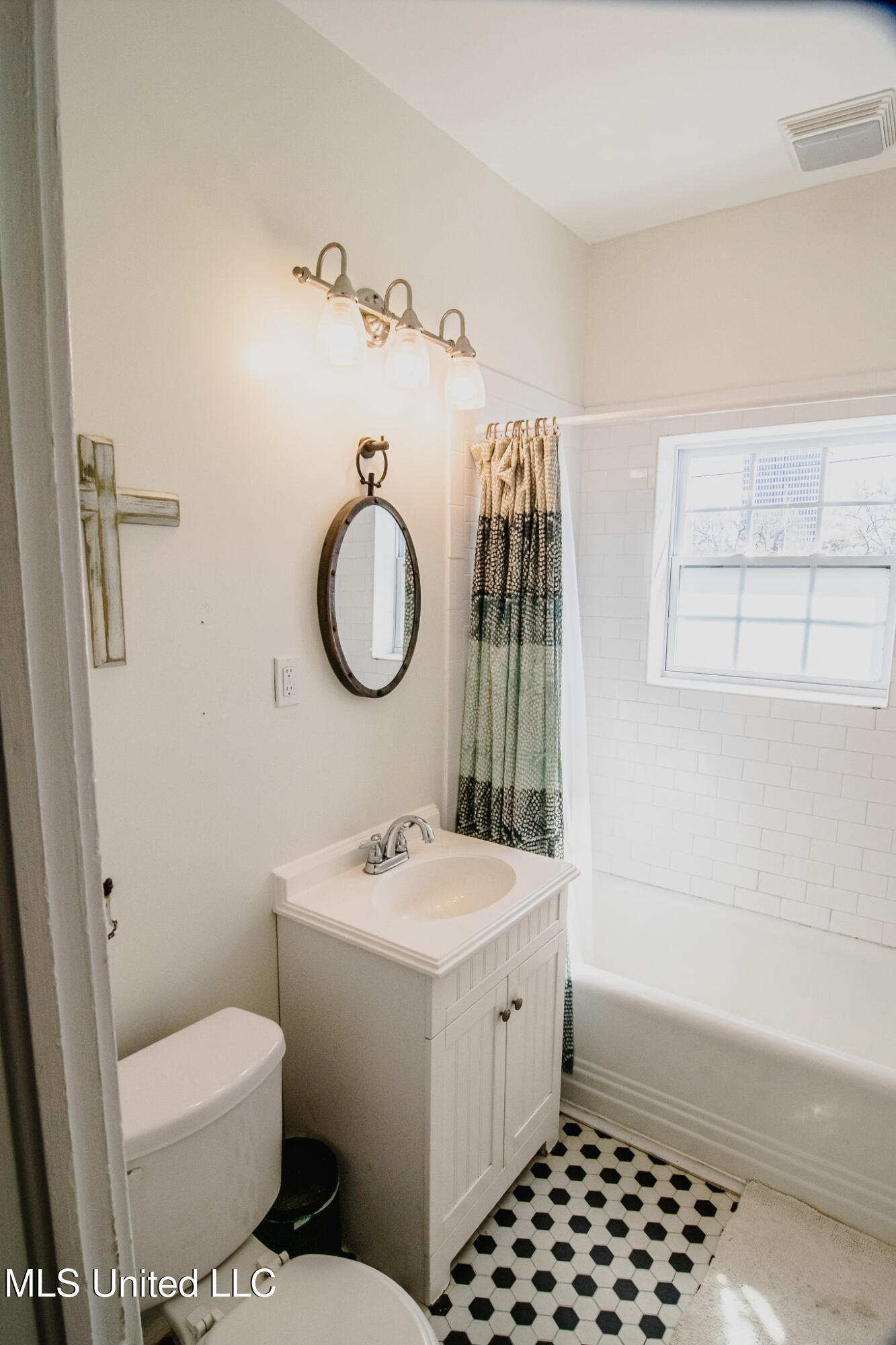 803 North Congress Street, Unit C Jackson, MS 39202 - Photo 11 of 17 DSC_0200