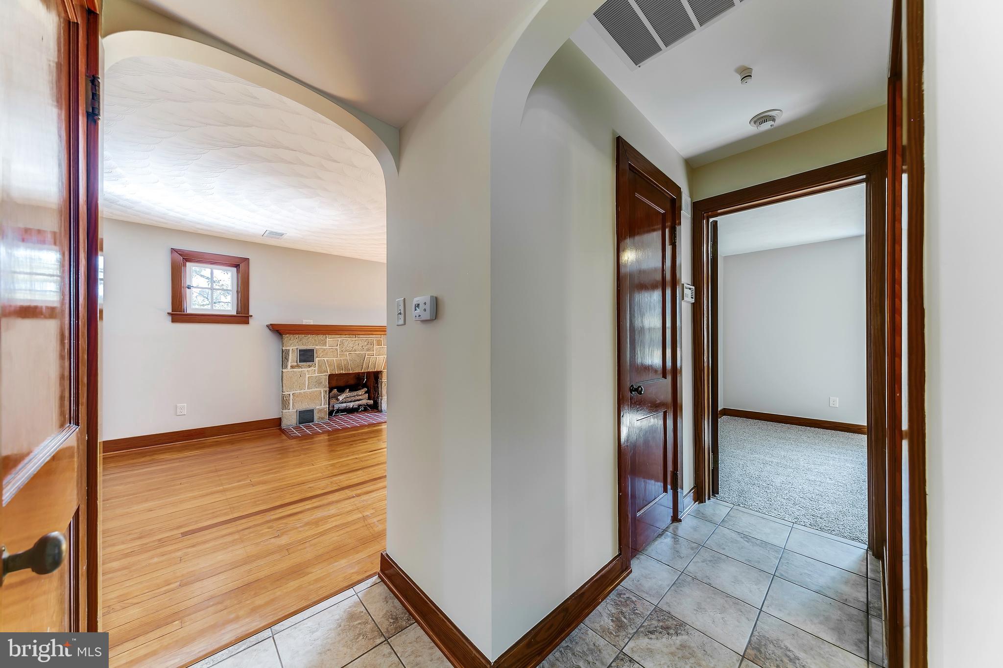 156 George Street Hanover, PA 17331 - Photo 4 of 17 Gallery Image 4