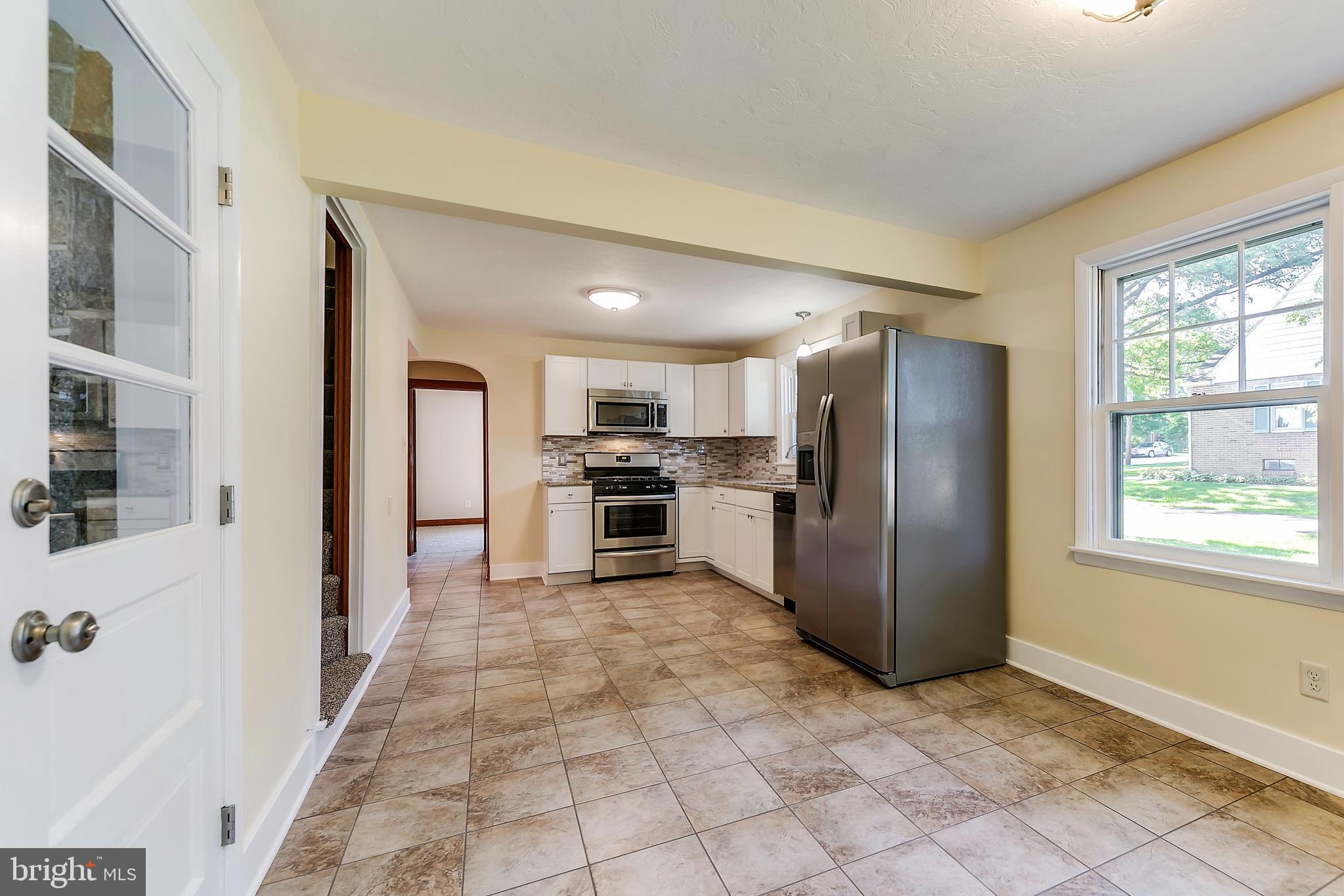 156 George Street Hanover, PA 17331 - Photo 5 of 17 Gallery Image 5