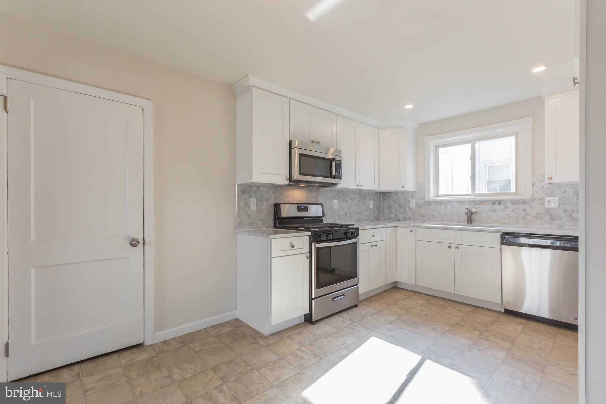 87 Baylor Road Hamilton, NJ 08610 - Photo 11 of 30