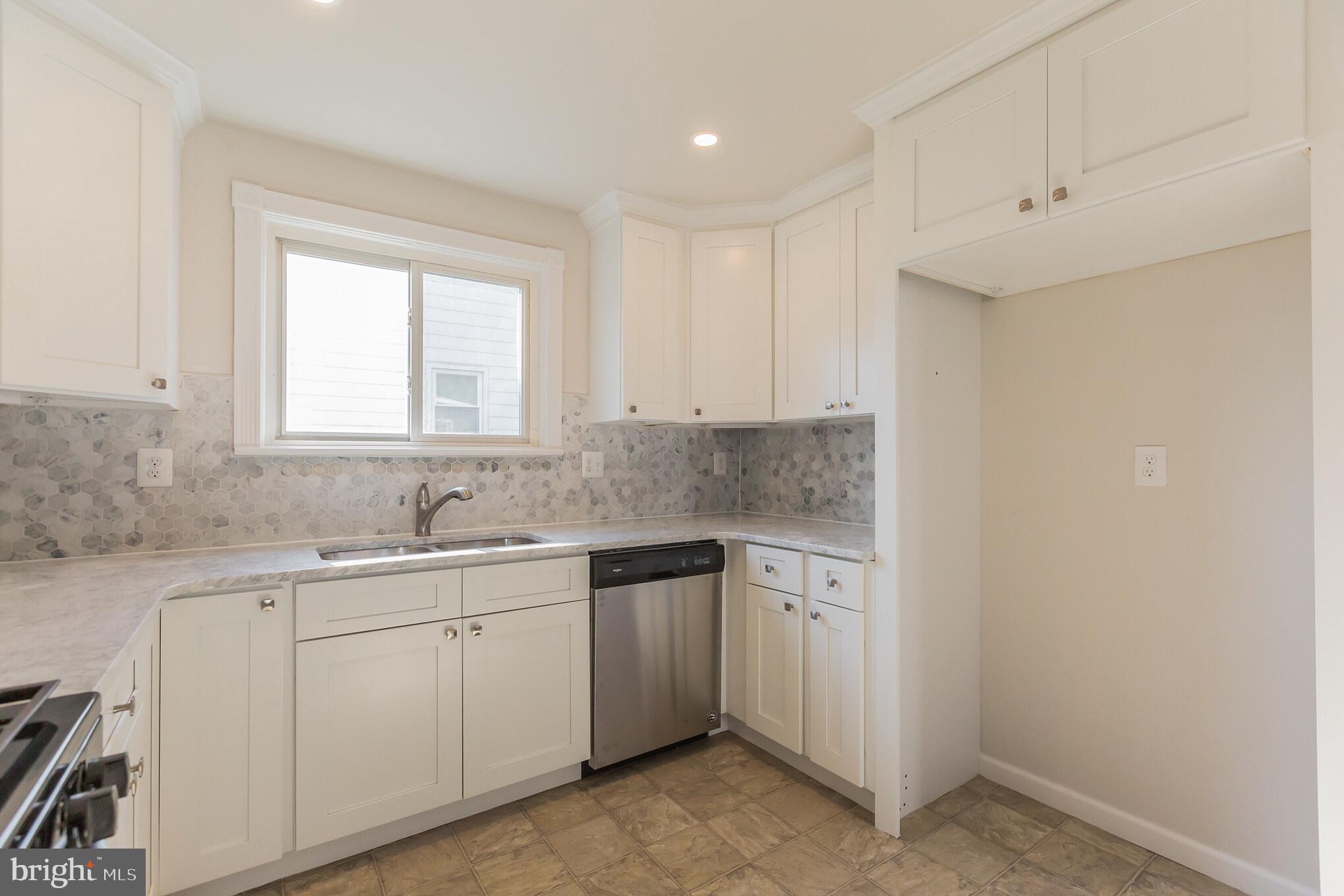 87 Baylor Road Hamilton, NJ 08610 - Photo 14 of 30