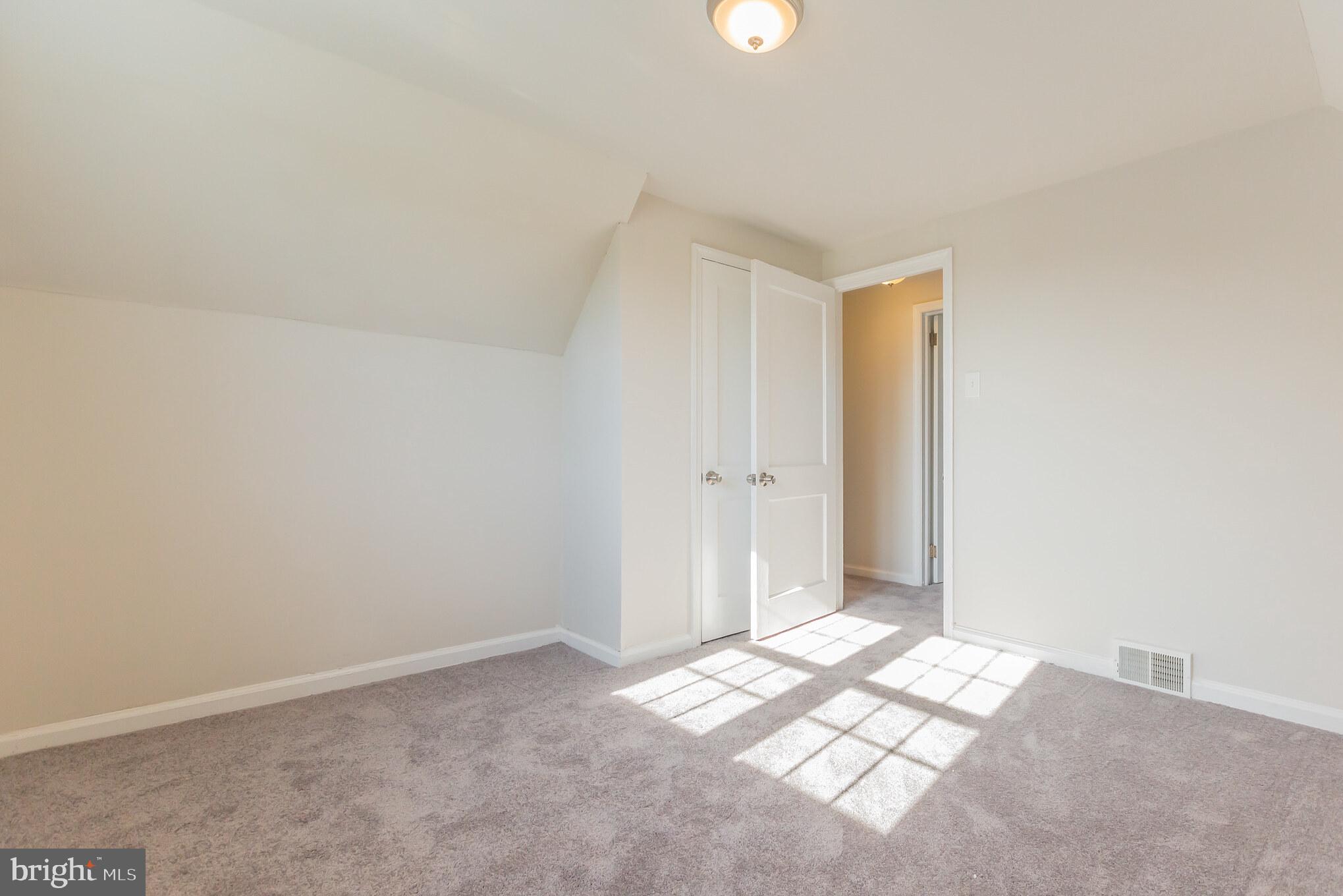 87 Baylor Road Hamilton, NJ 08610 - Photo 22 of 30