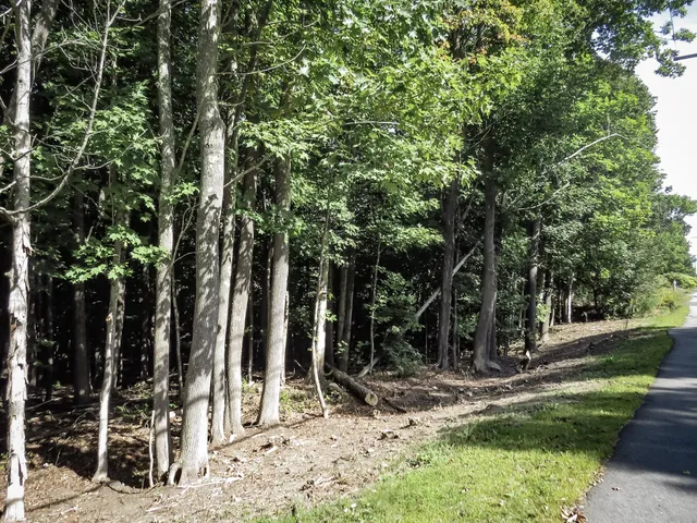 $72,900 | 225 Waldo Avenue, Belfast, ME 04915