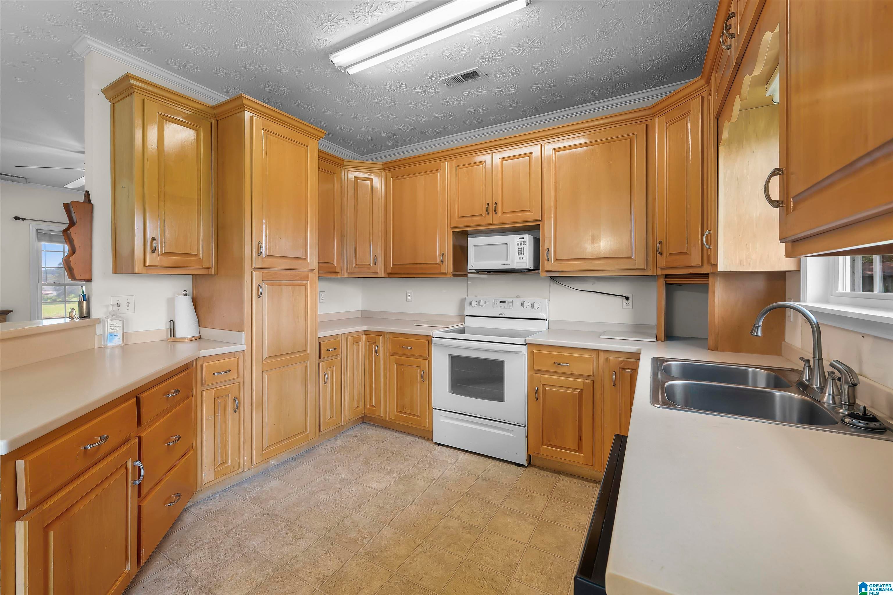 343 T C Grace Road Jasper, AL 35504 - Photo 11 of 28 Gallery Image 11
