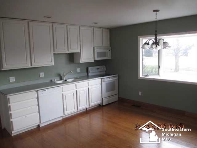 9307 Exeter Road Carleton, MI 48117 - Photo 2 of 3 21120361-1.JPG