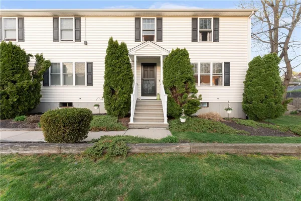 $379,900 | 6 Legris Commons Lane, Unit 6, West Warwick, RI 02893
