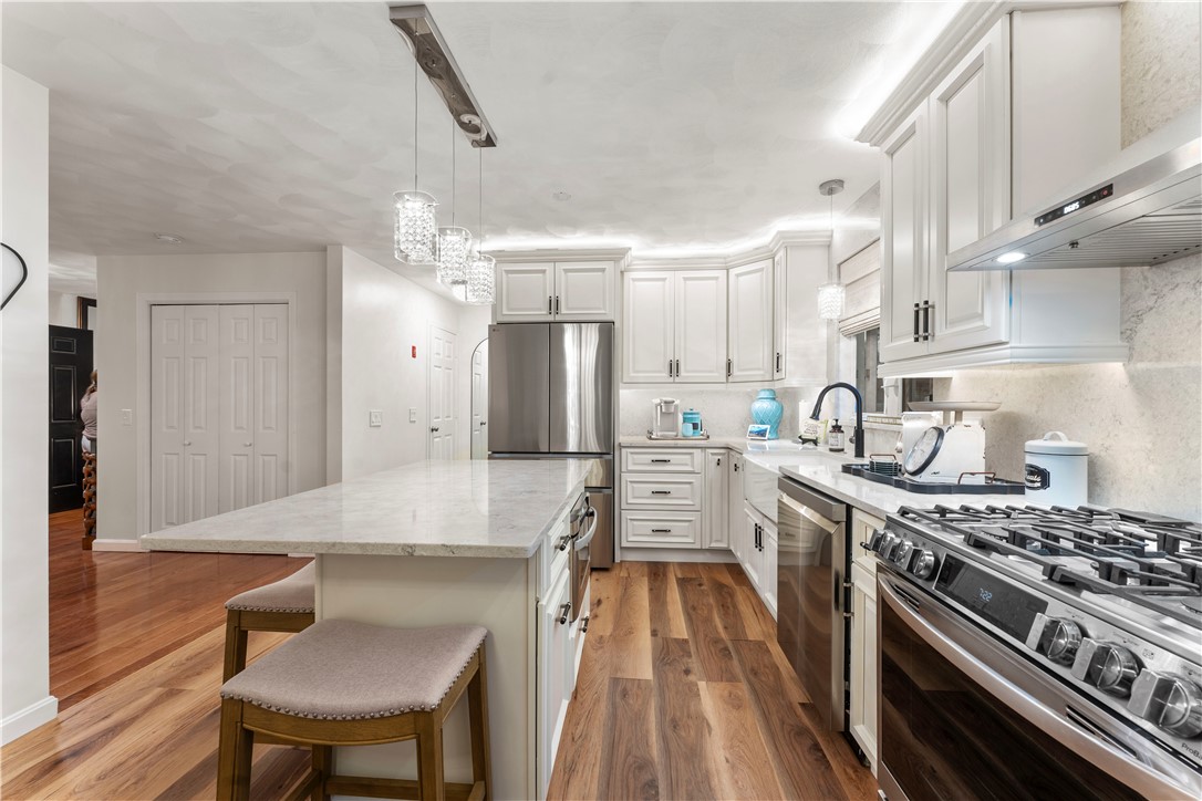 6 Legris Commons Lane, Unit 5 West Warwick, RI 02893 - Photo 11 of 38