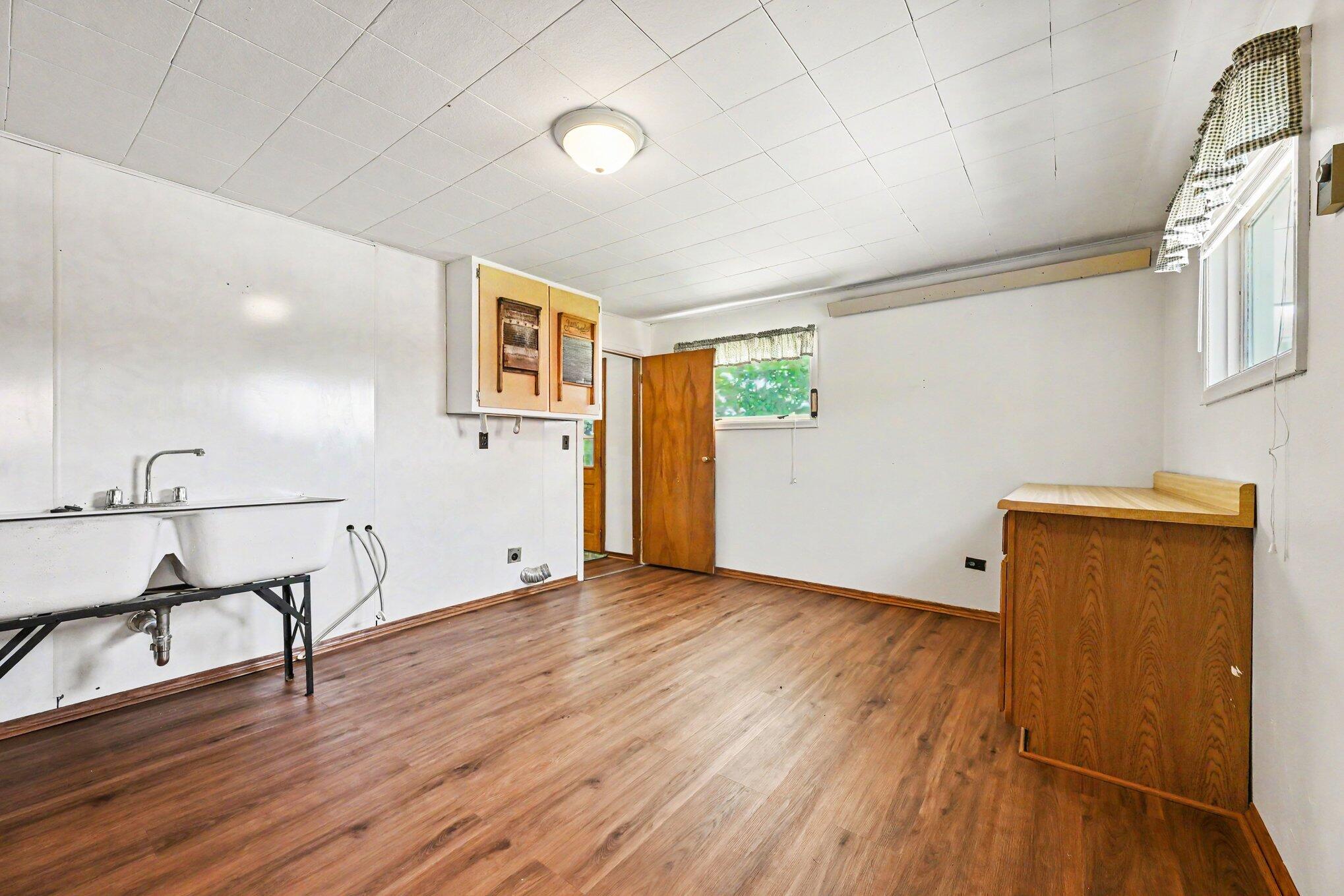 5405 Hartman Road Eau Claire, MI 49111 - Photo 14 of 36 012_file_2986