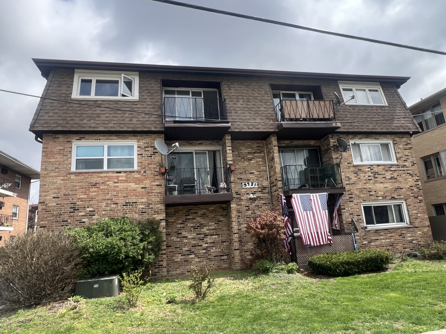 9721 South Harlem Avenue, Unit 2D Chicago Ridge, IL 60415 - Photo 1 of 12 Gallery Image 1