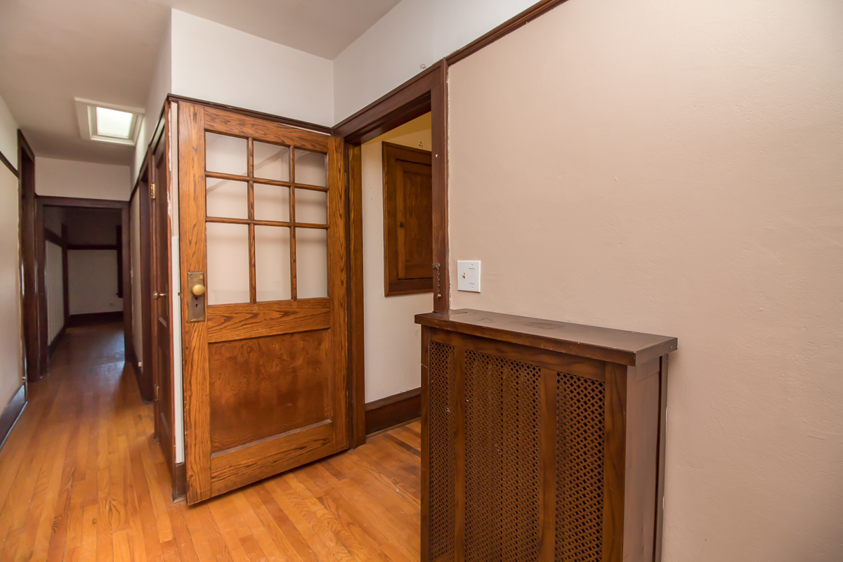 71 North Williams Street Crystal Lake, IL 60014 - Photo 11 of 41