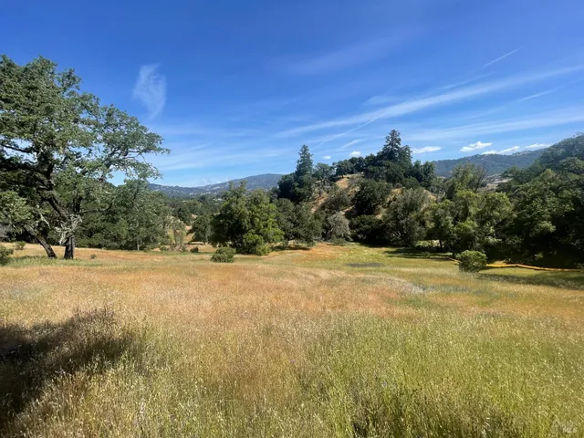 $299,000 | 28365 Redwood Highway, Cloverdale, CA 95425