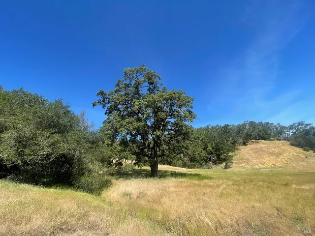 $299,000 | 28365 Redwood Highway, Cloverdale, CA 95425