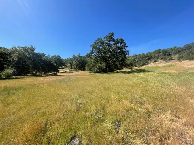 $299,000 | 28365 Redwood Highway, Cloverdale, CA 95425