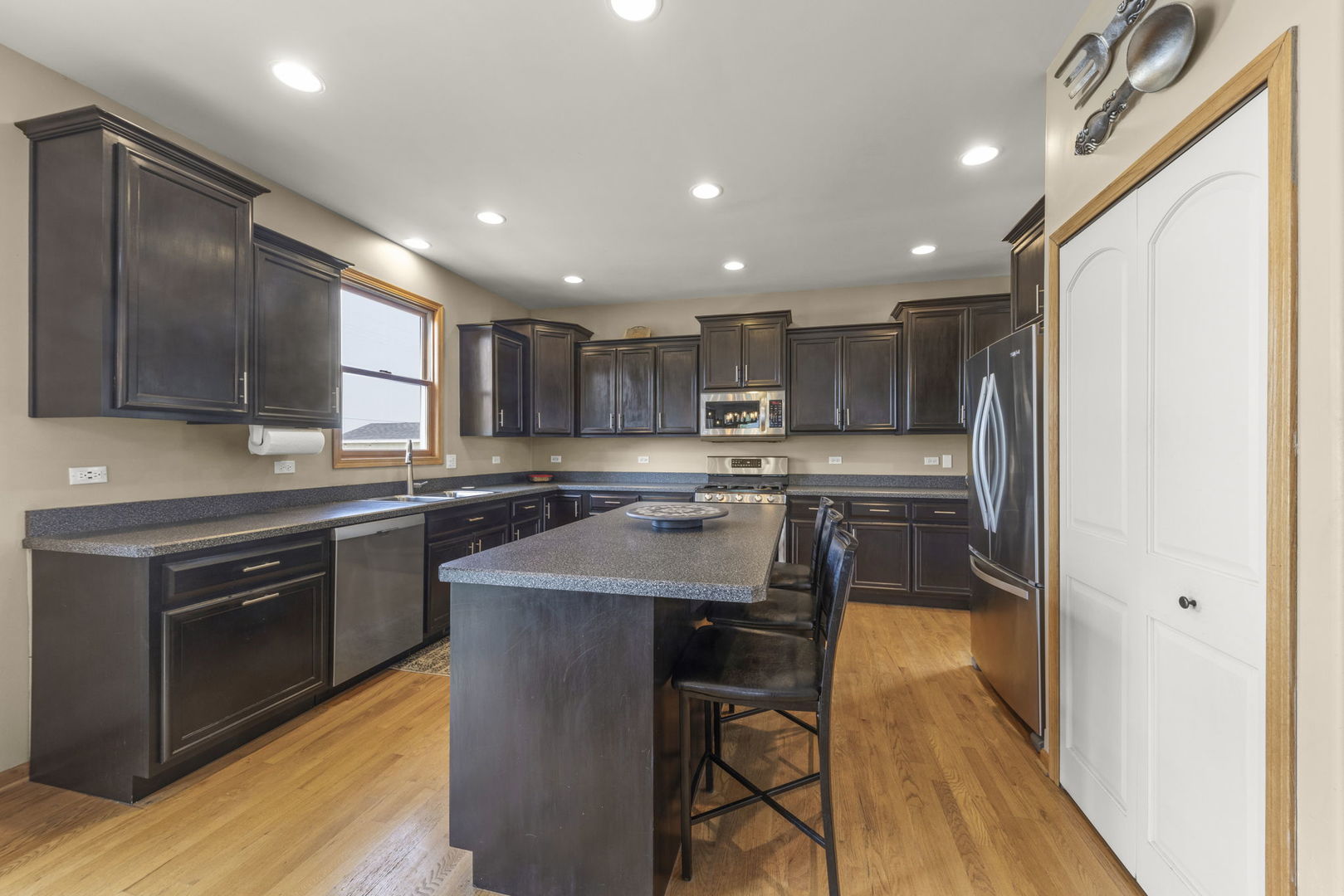 15500 Ridgefield Drive Manhattan, IL 60442 - Photo 9 of 40 Gallery Image 9