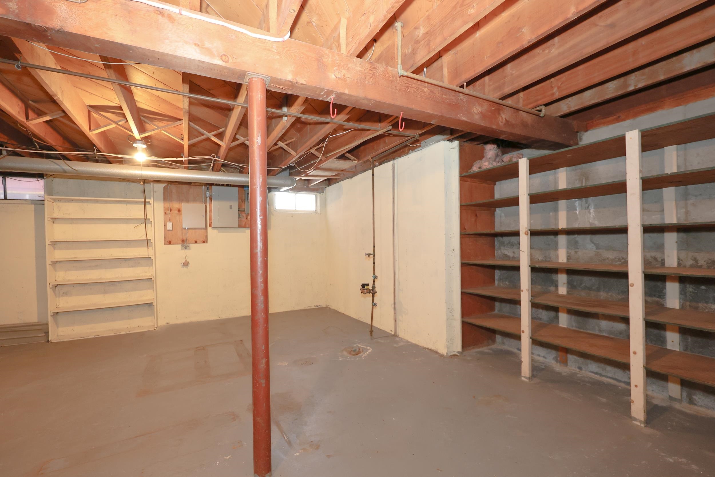 58 Alsace Street Manchester, NH 03102 - Photo 32 of 44