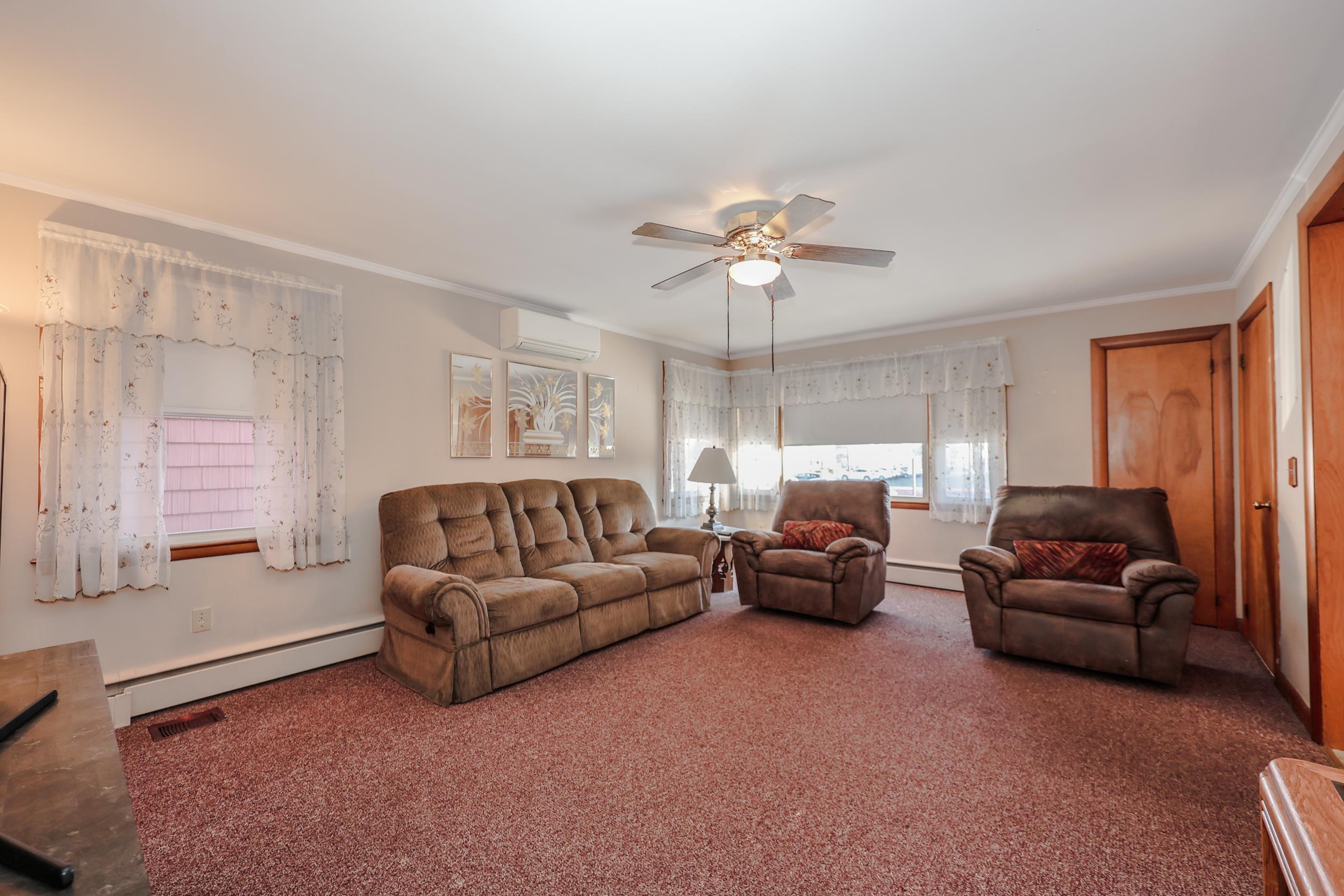 58 Alsace Street Manchester, NH 03102 - Photo 9 of 44