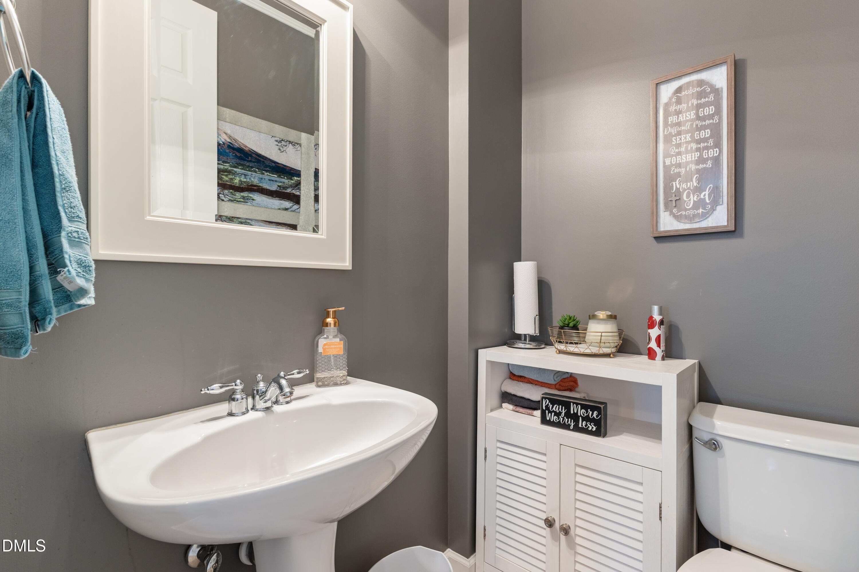 109 Skywater Lane Holly Springs, NC 27540 - Photo 26 of 66 Powder Room