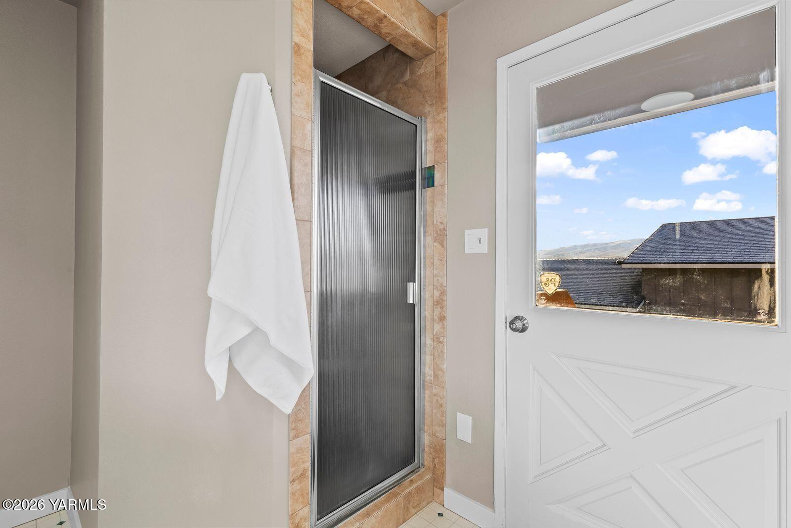 2030 Sunset Way Cowiche, WA 98923 - Photo 21 of 57 a view of a kitchen from a hallway