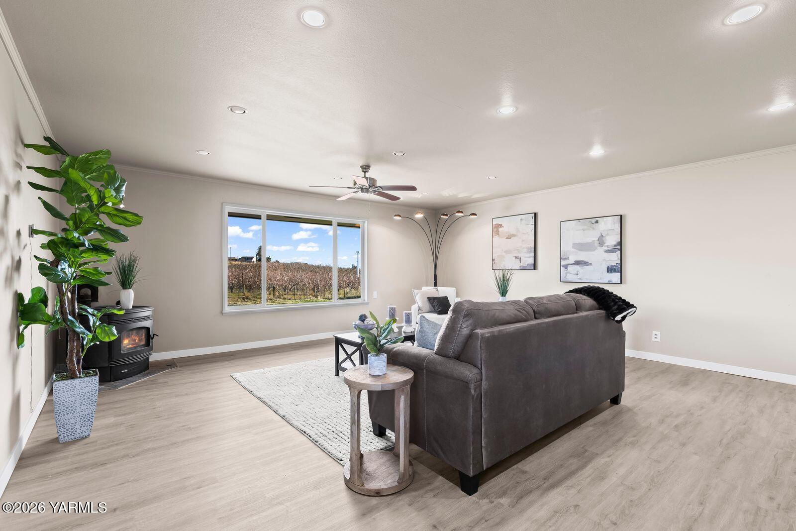2030 Sunset Way Cowiche, WA 98923 - Photo 29 of 57 a living room with furniture and a potted plant
