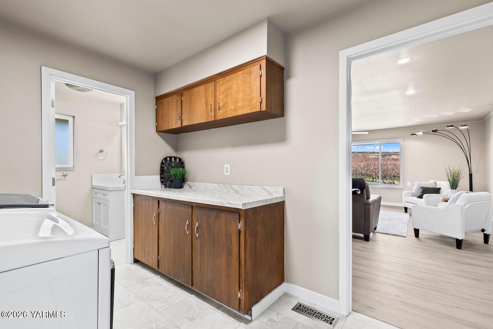 2030 Sunset Way Cowiche, WA 98923 - Photo 31 of 57 a view of living room with furniture and wooden floor