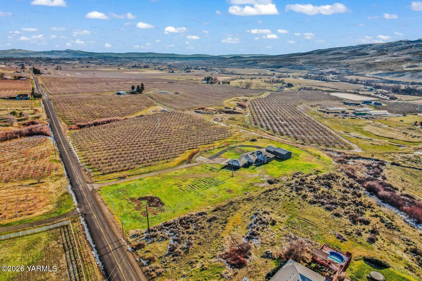 2030 Sunset Way Cowiche, WA 98923 - Photo 50 of 57 a view of an ocean beach