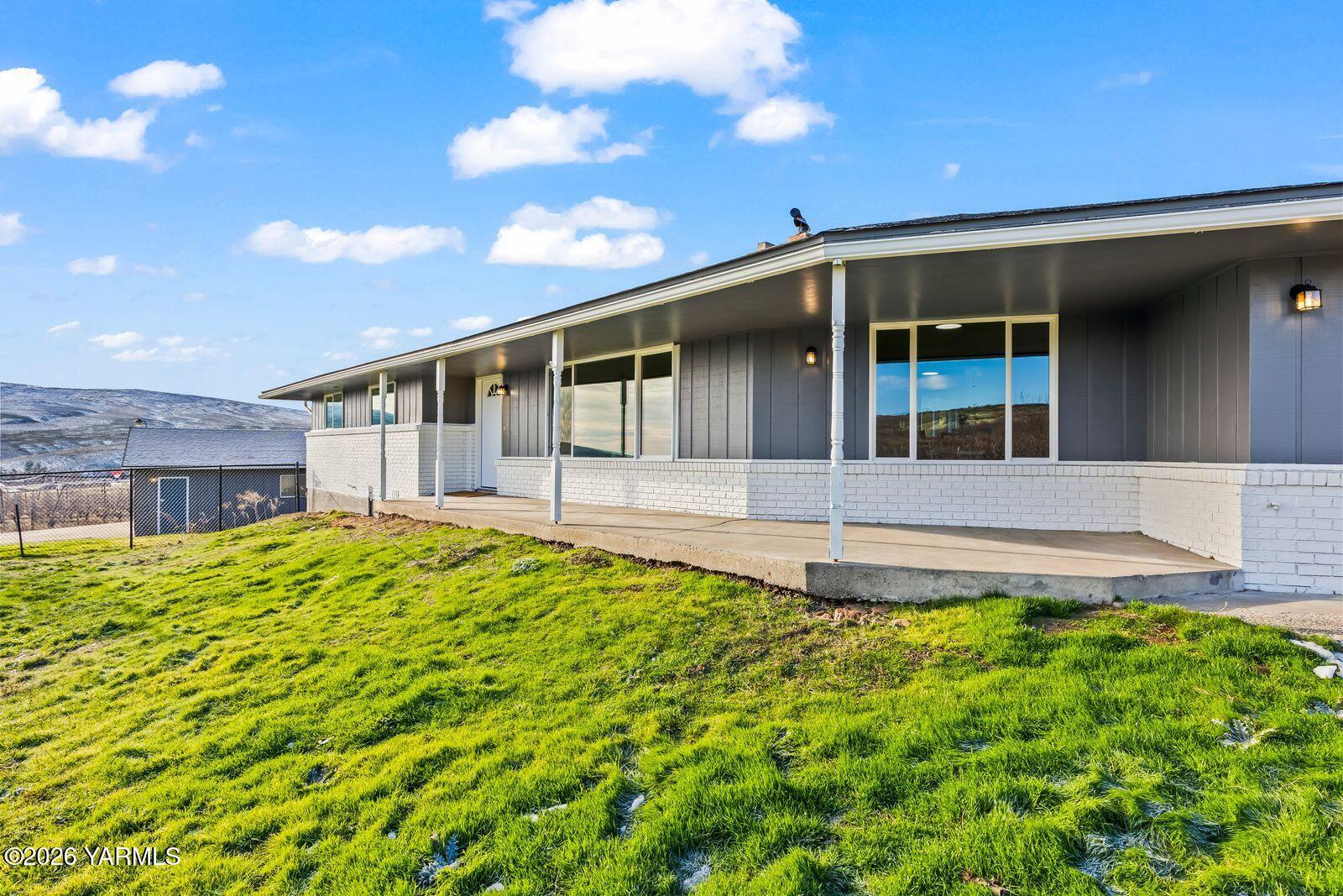 2030 Sunset Way Cowiche, WA 98923 - Photo 5 of 57 2030 Sunset Way005